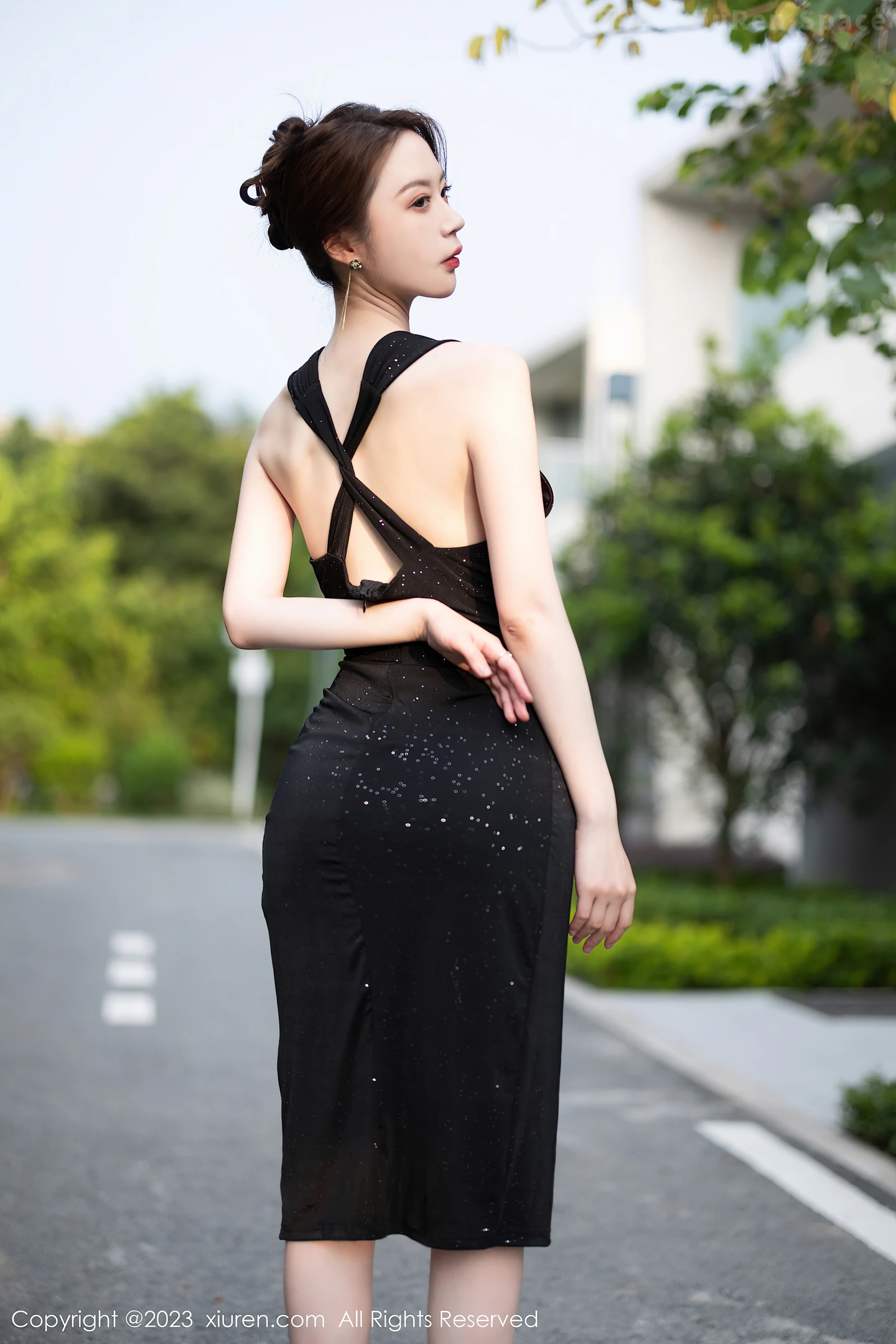 图片[4]-[XiuRen秀人网]VOL.7031 模特梦心玥脱黑色长裙露性感白色比基尼服秀曼妙身姿诱惑写真85P-秀人网官方网站